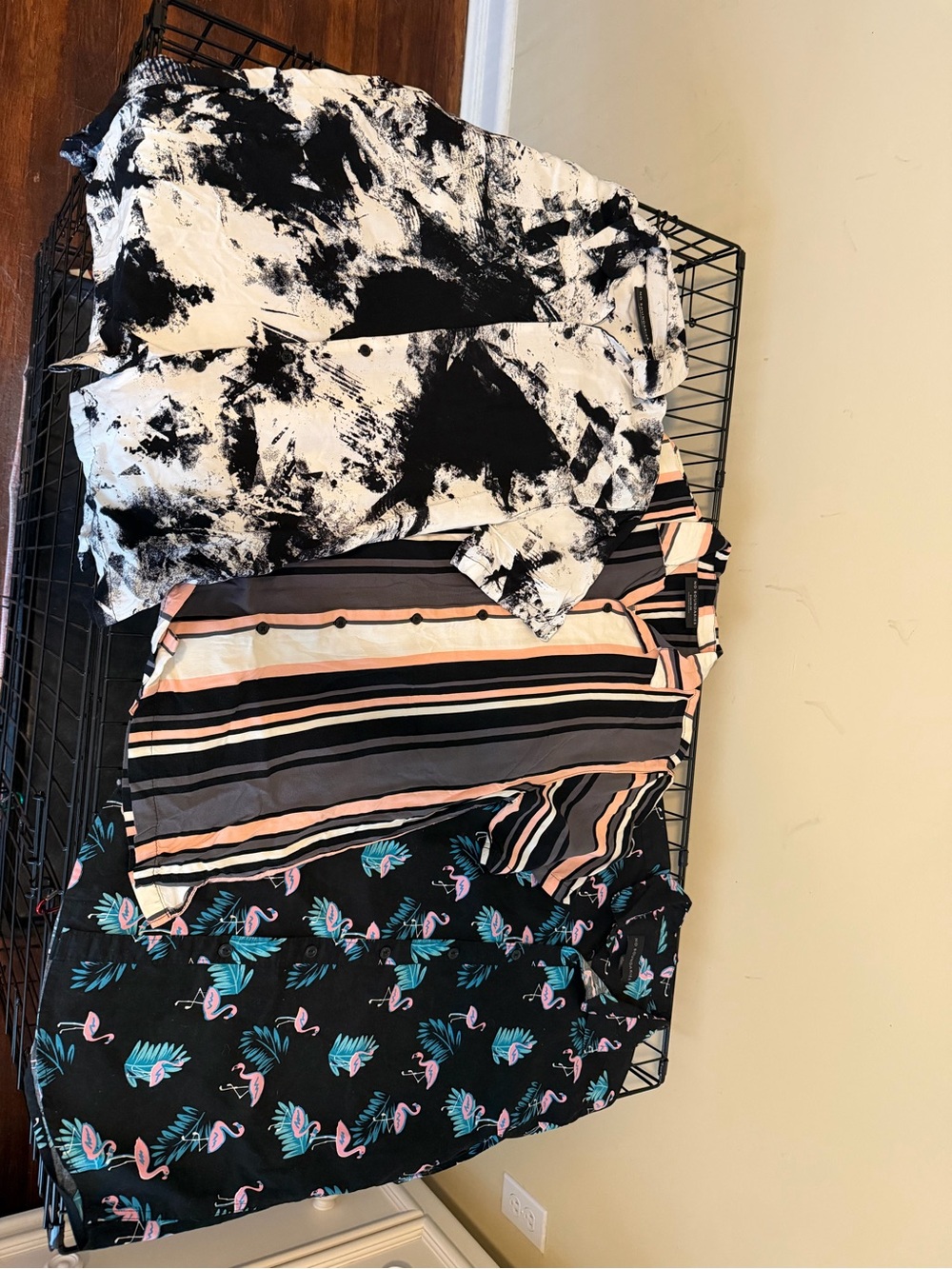 No Boundaries short sleeve button up shirts men’s casual size small set of 3